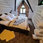 Mountain White House гостинний двір Πανσιόν