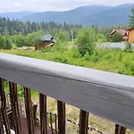 Mountain White House гостинний двір 4*