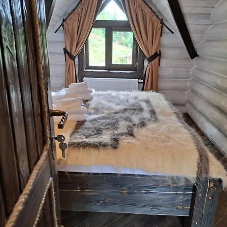 Mountain White House гостинний двір Gasthof Mykulytschyn