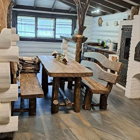 Mountain White House гостинний двір Guest house *