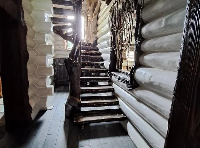 Mountain White House гостинний двір