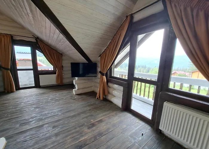 Mountain White House гостинний двір بيت ضيافة 4*
