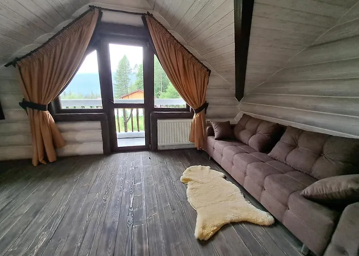 Vendégház Mountain White House гостинний двір Mikulicsin