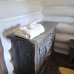Mountain White House гостинний двір Guest house Mykulychyn