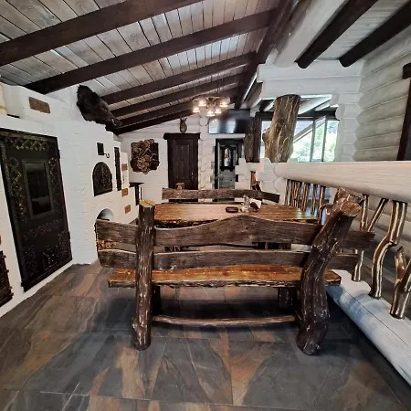 Guest house Mountain White House гостинний двір 4*
