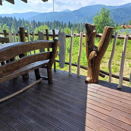 Mountain White House гостинний двір 4* Микуличин