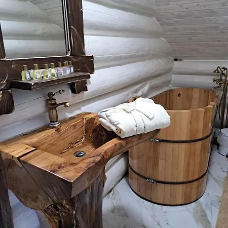 Mountain White House гостинний двір Гостевой дом 4*