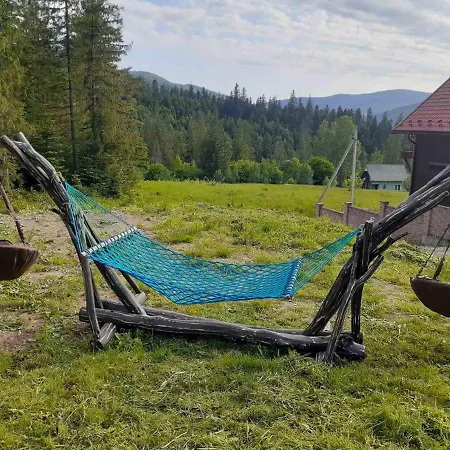 Mountain White House гостинний двір Guest house